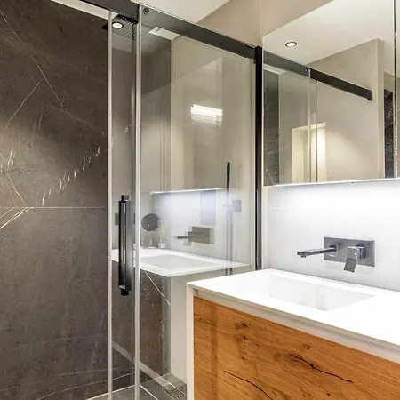 Daire Superb One Bedroom Flat And Terrace - Center